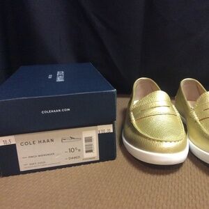 Cole Haan Soft Gold Loafers Pinch Maine Classic Weekender Size 10.5